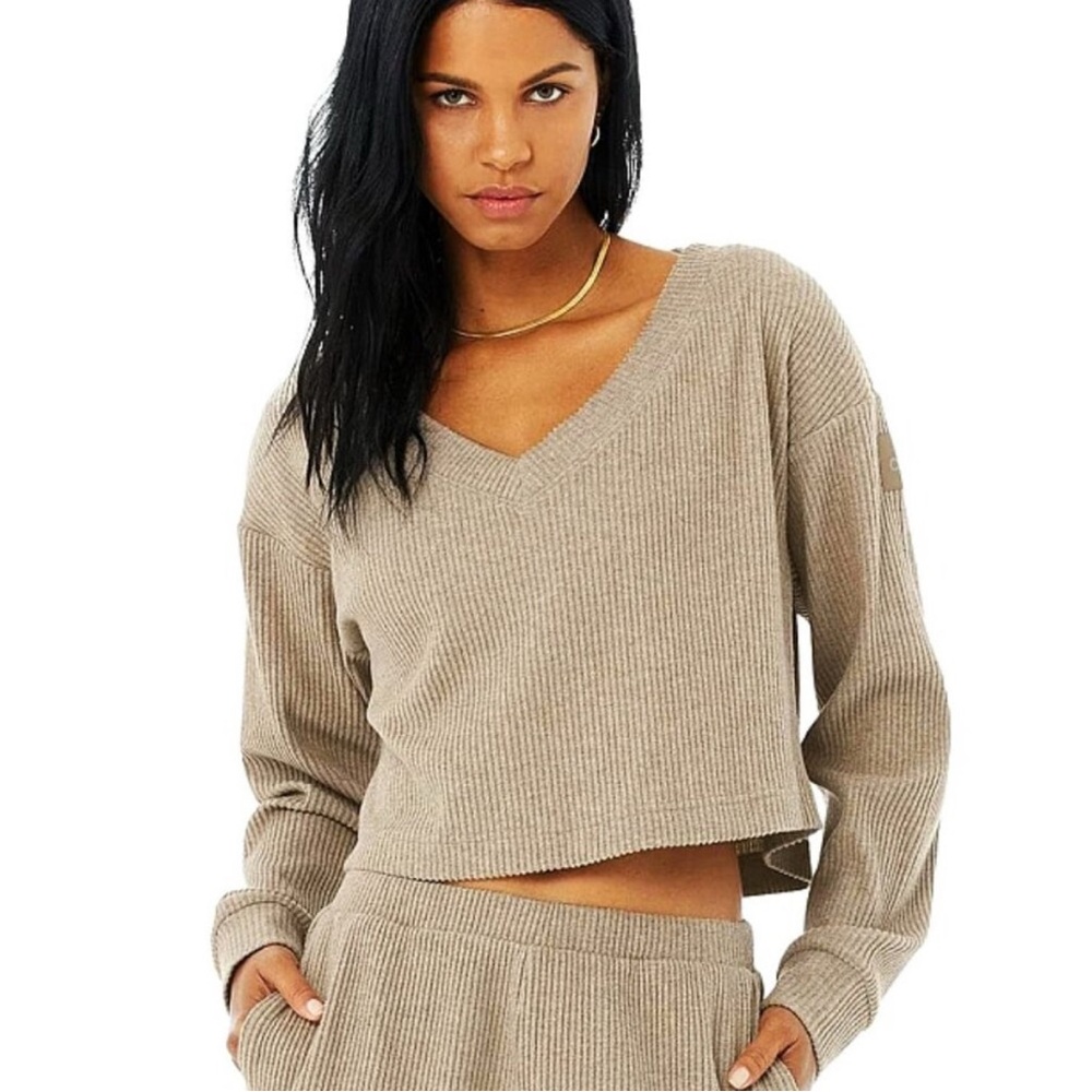 Alo Muse V-Neck Pullover Gravel Heather Tan Ribbed Relaxed Sweatshirt Sweater S